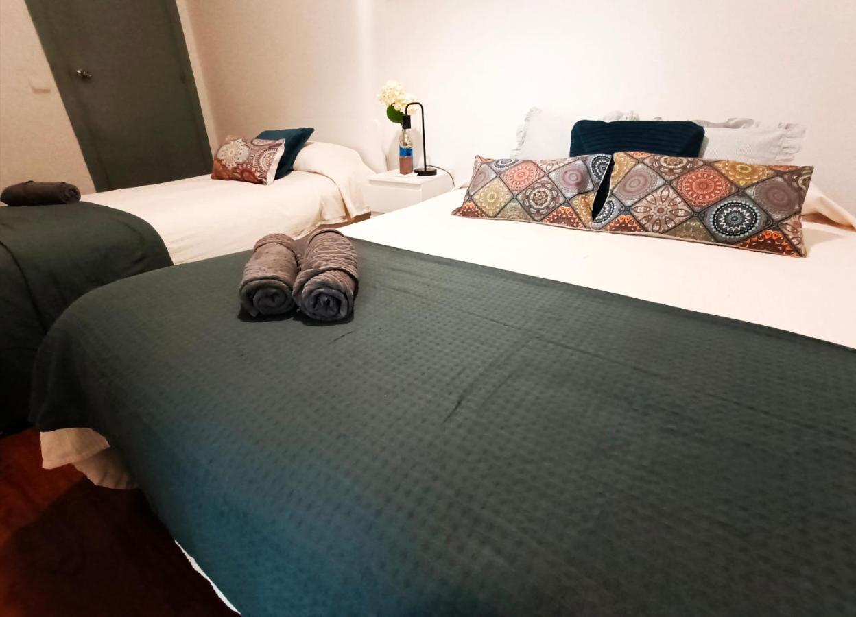 By Plaza Real Budget Rooms Барселона Экстерьер фото